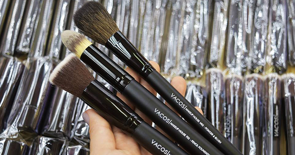 Cọ trang điểm Vacosi - Giá cực rẻ!